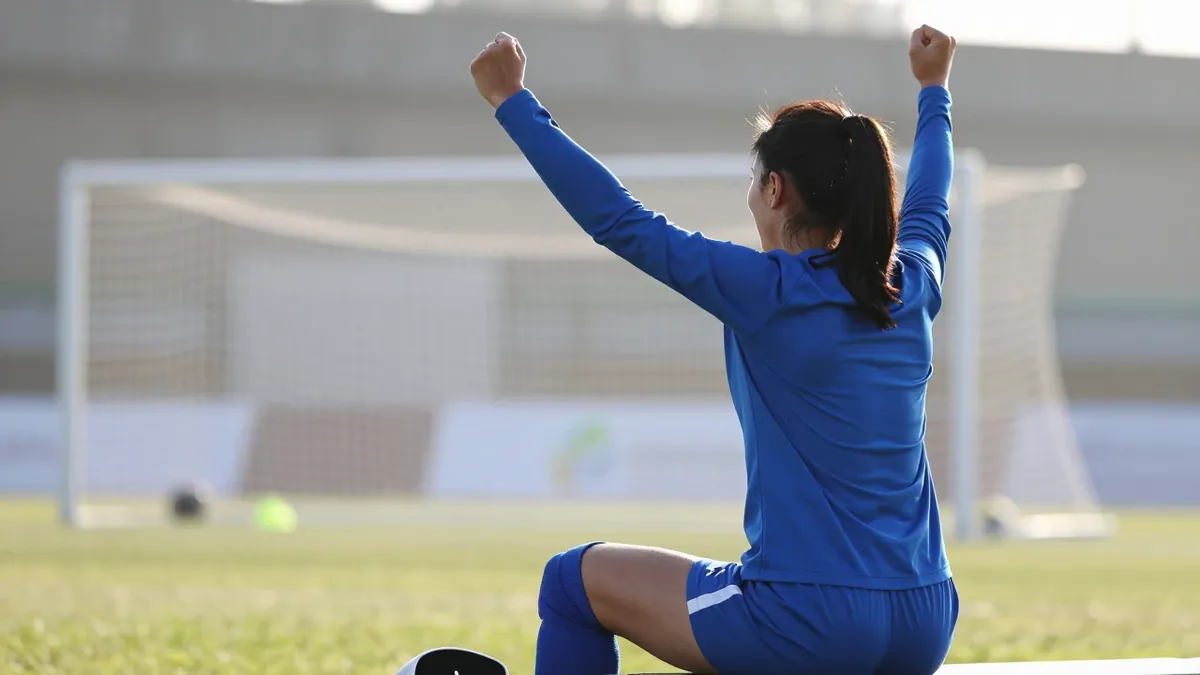 Chelsea Women's 5-0 win over Manchester United featured goals from five different players, a display of attacking...